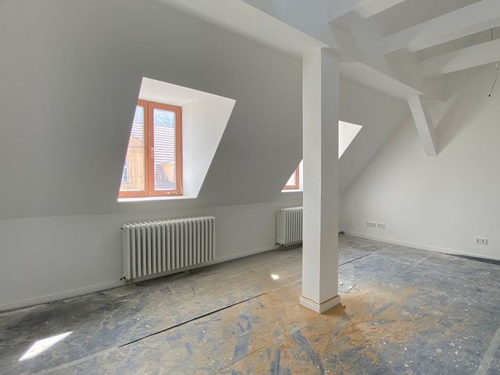 Lichtdurchflutete Dachgeschosswohnung mitten in Potsdam!