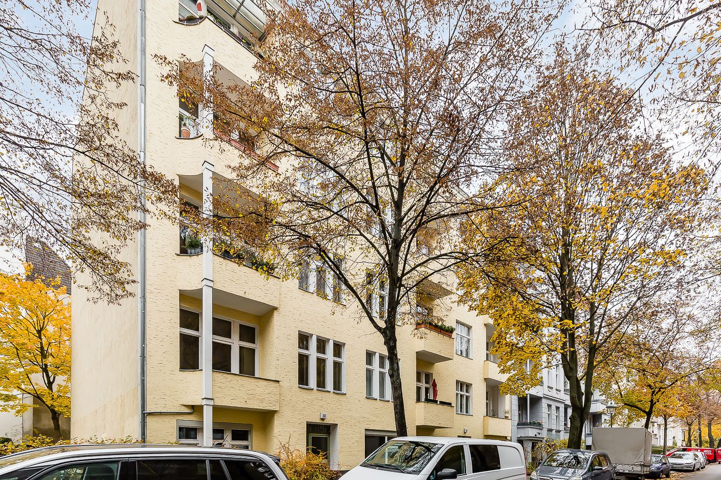 Umnutzbare Wohnung im Erdgeschoss mit Dielenboden !