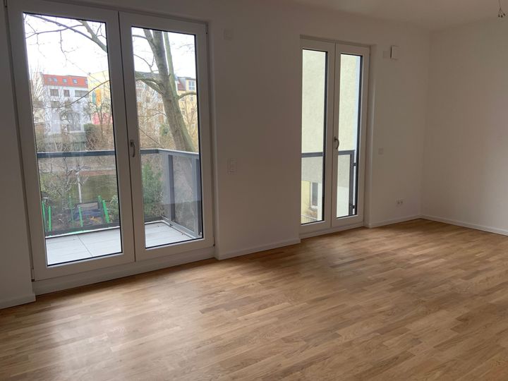 Luxuriöser Neubau –  Lichtdurchflutete 3 Zimmer Wohnung!