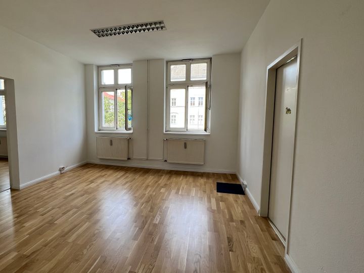 Büro/Praxis Fläche in Weißensee!