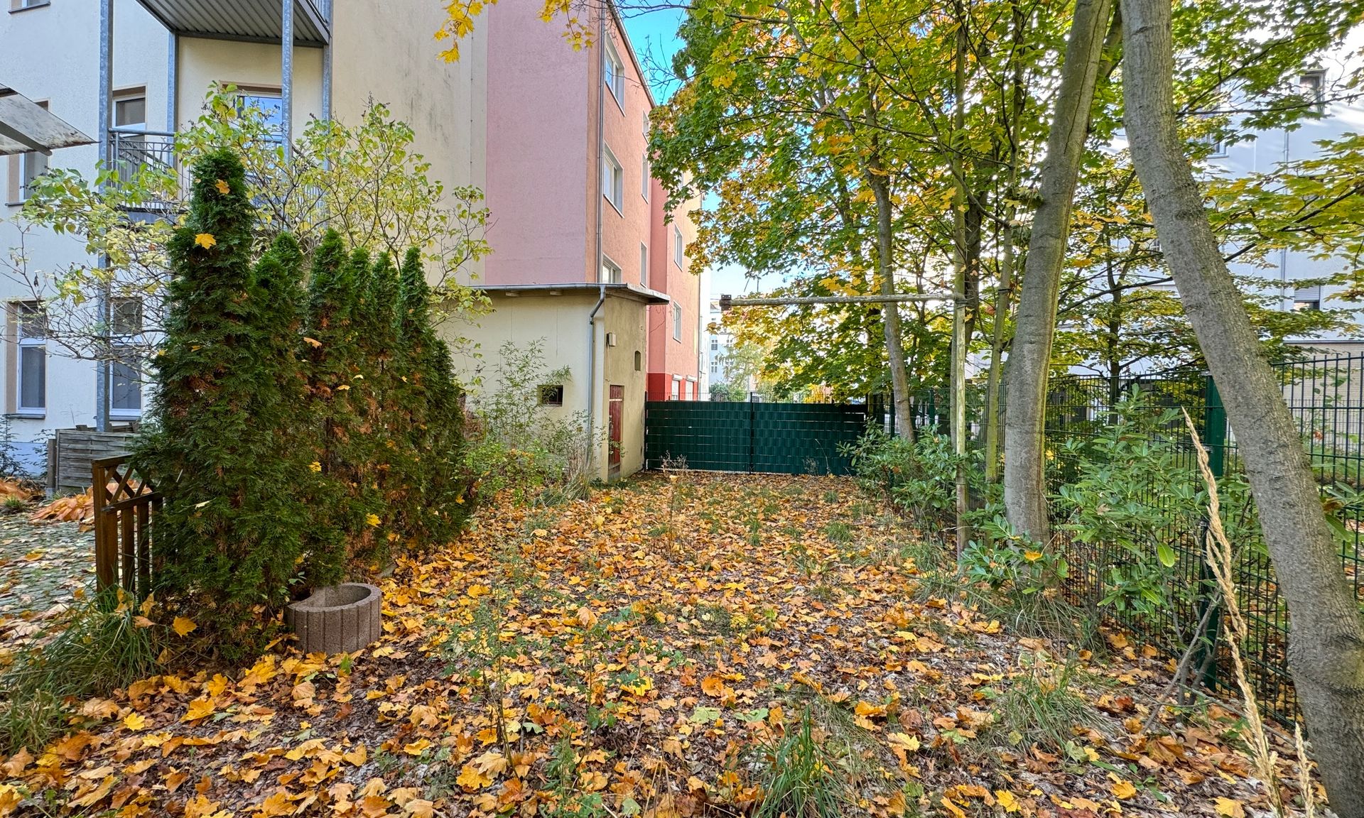 Idyllische Remisenwohnung mit eigenem Garten und Schuppen !